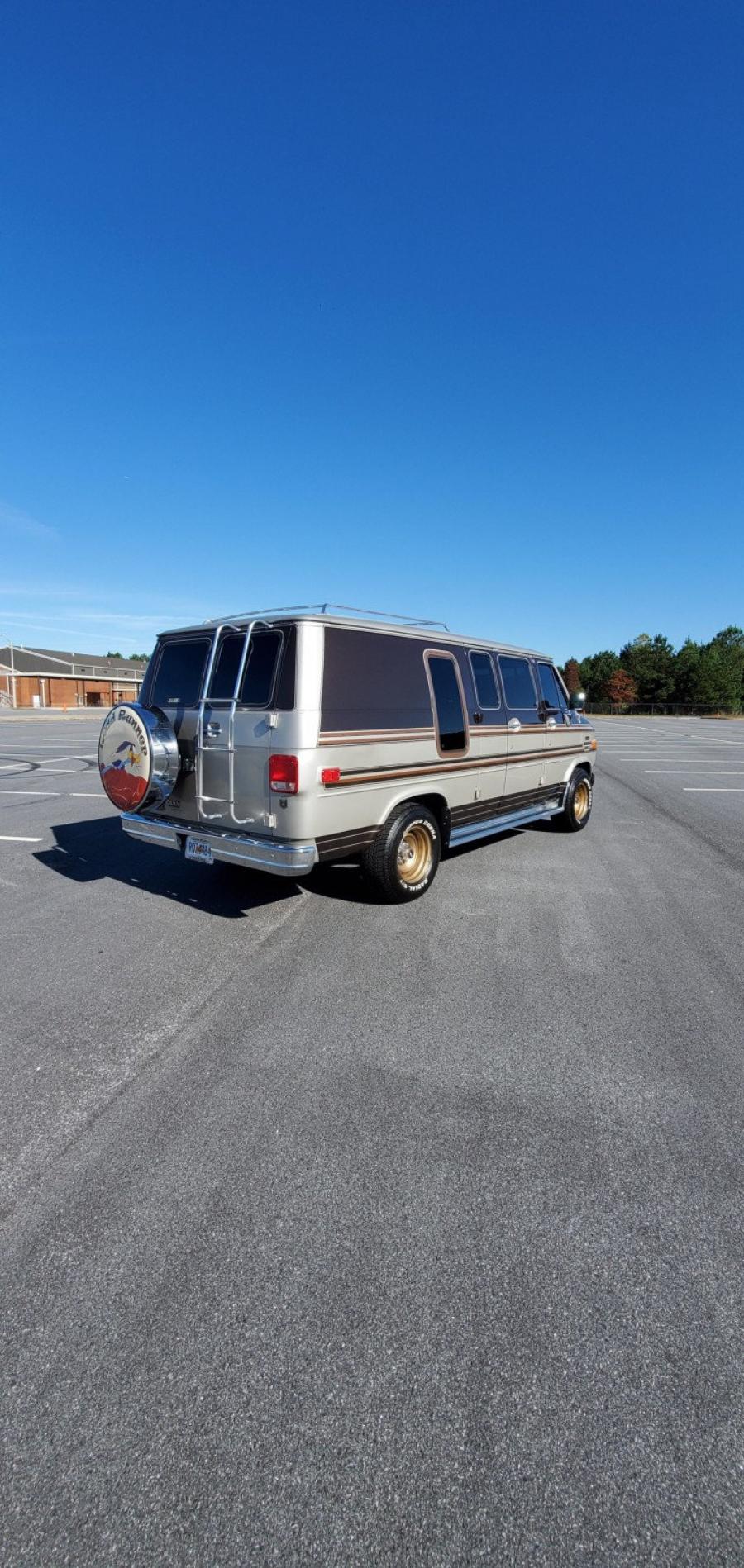  Chevrolet G20 Conversion Van  (CG21305) 1988 года  (фото 59 из 257)